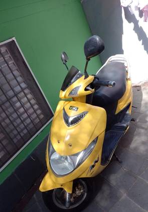 SUZUKI BURGMAN 125 AUTOMATIC SUZUKI BURGMAN 125 AUTOMATIC